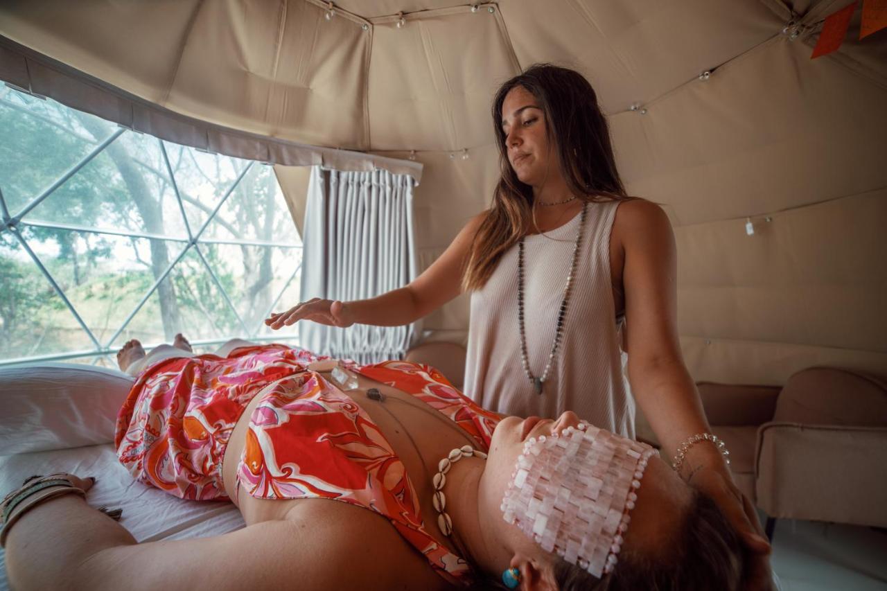 ホテル Alaya Yoga & Surf & Retreat プラヤ・ベナオ エクステリア 写真