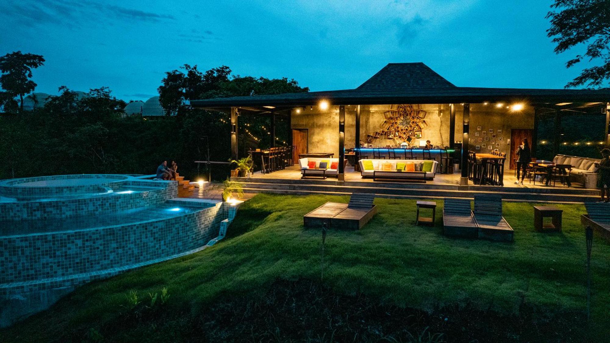 ホテル Alaya Yoga & Surf & Retreat プラヤ・ベナオ エクステリア 写真