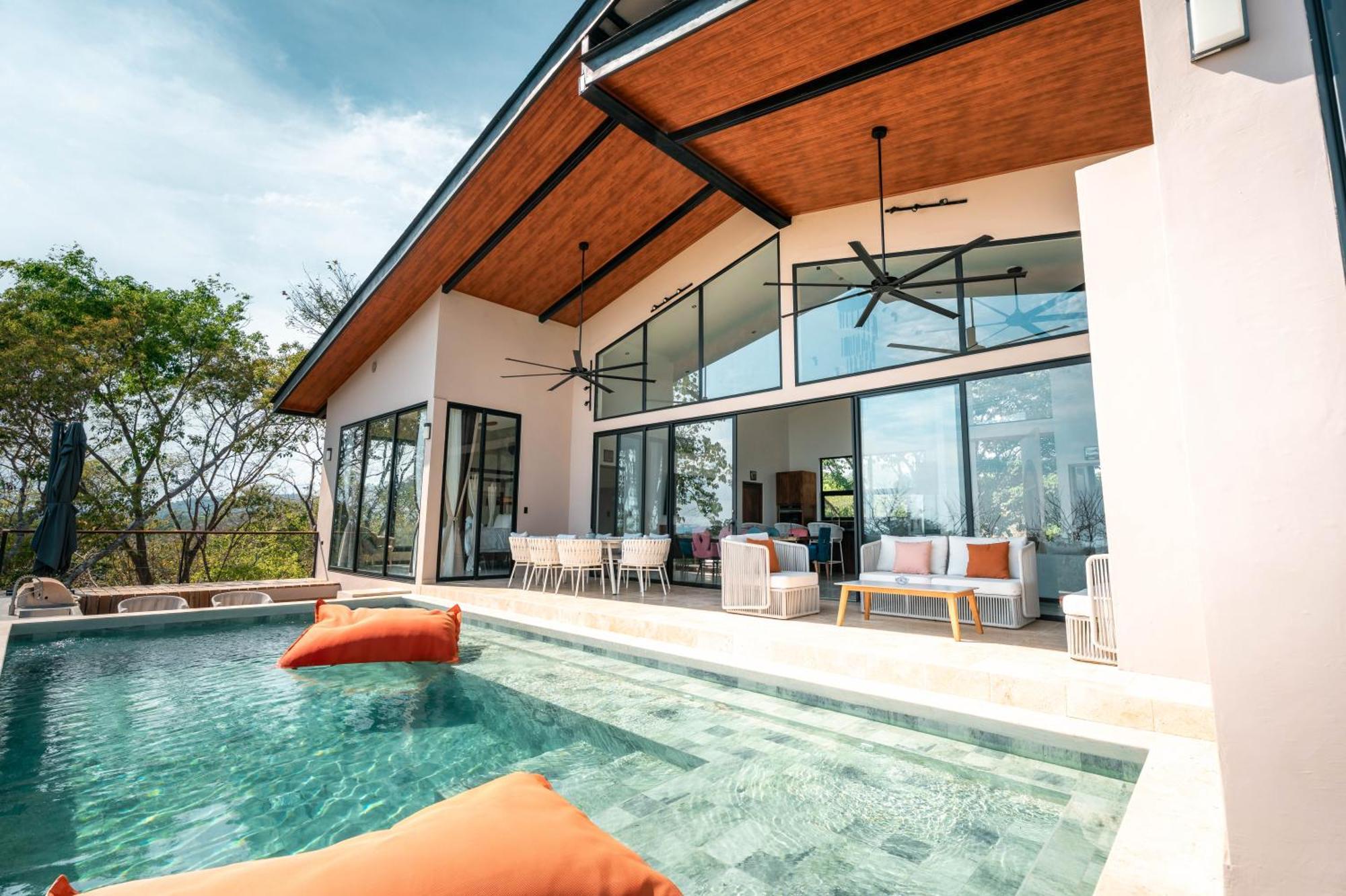 ホテル Alaya Yoga & Surf & Retreat プラヤ・ベナオ エクステリア 写真