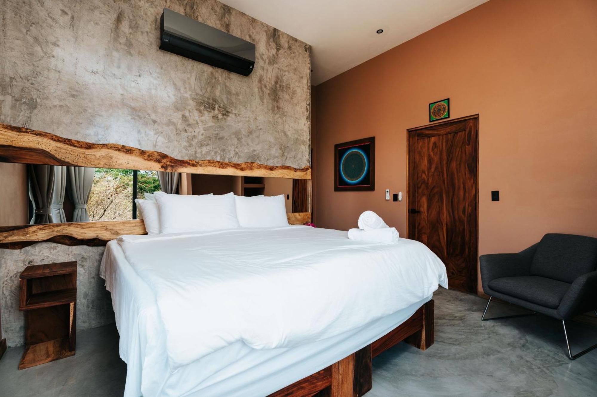 ホテル Alaya Yoga & Surf & Retreat プラヤ・ベナオ エクステリア 写真